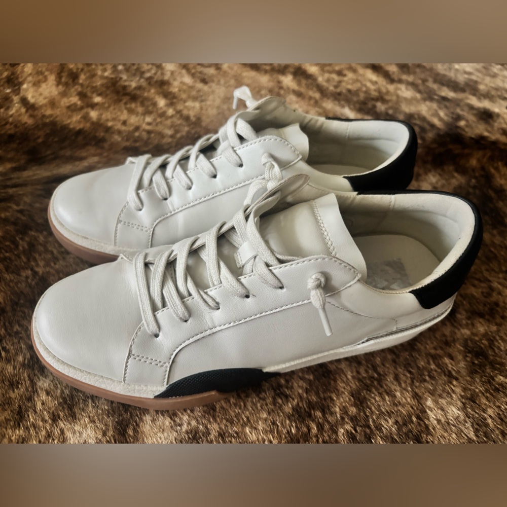 Dolce Vita White Leather Sneakers with Black Heel and Tan Outsole